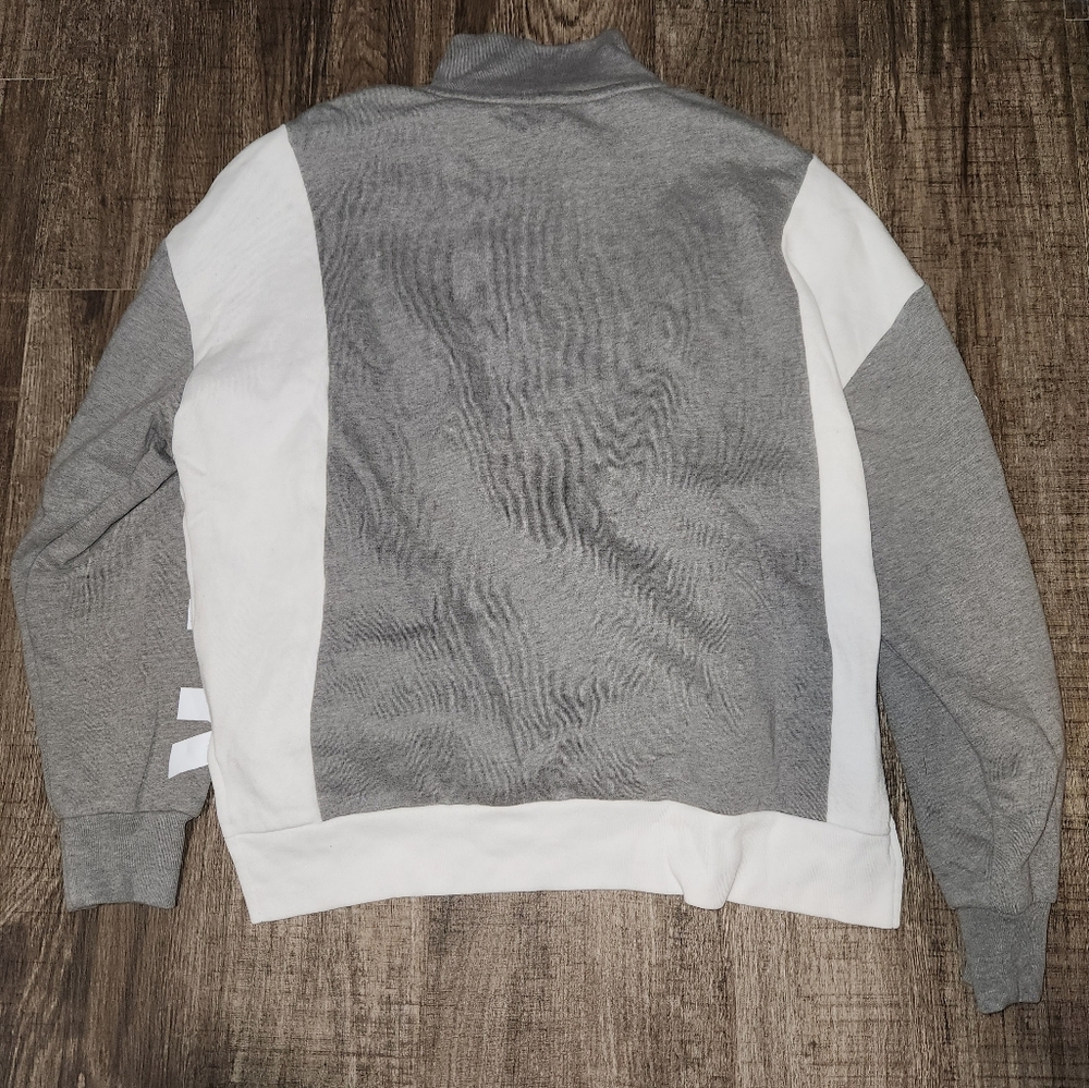 Sweatshirt - Picture 3 of 3